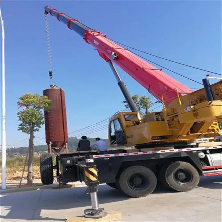 成都专业吊车租赁多少钱