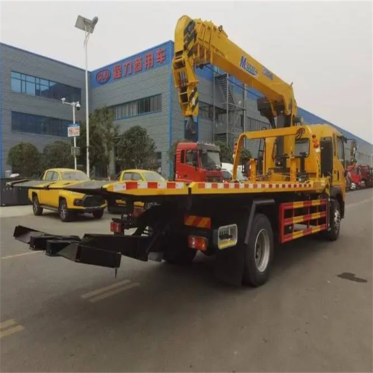 成都附近小随车吊出租电话，轻松解决搬运烦恼