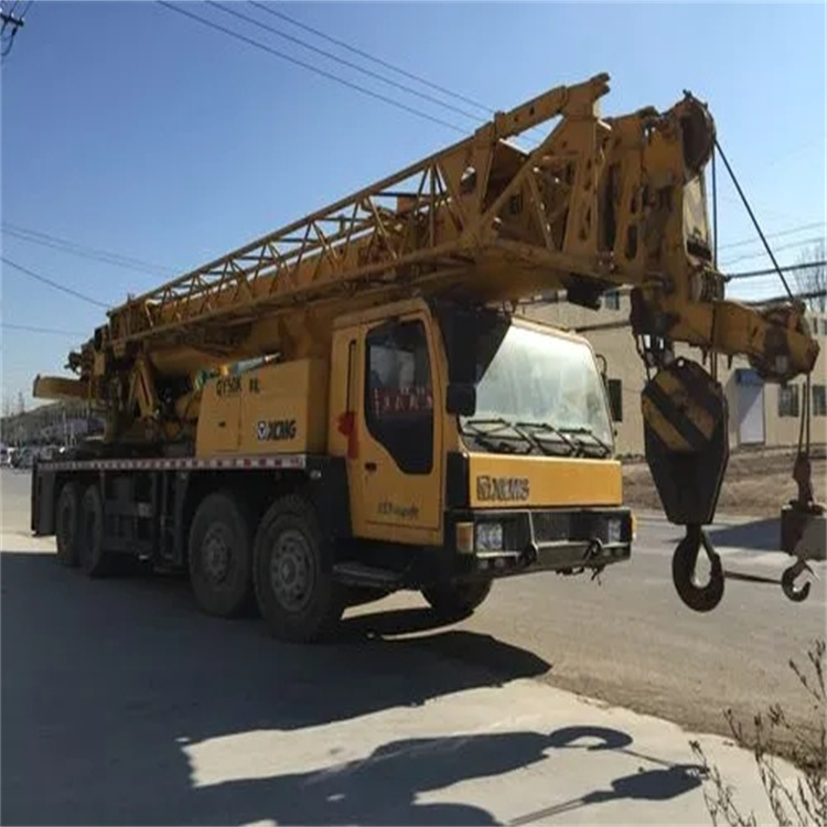 成都哪里有专业吊车出租